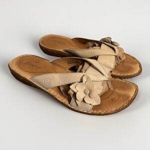 Women’s Born Hand Crafted Leather Thong Sandals Size 8 B97901